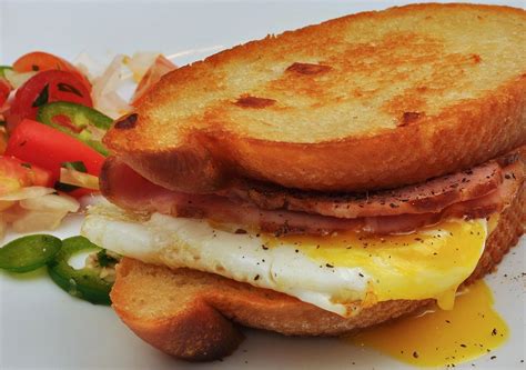Sandwich – Wikipedia.